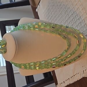 NWOT Stunning three-strand lime green Cylinder Beaded aurora borealis Jewelry